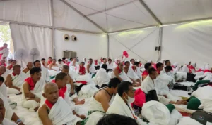 Rombongan jemaah Haji Jabar sudah tiba di Arafah untuk melaksanakan wukuf didampingi oleh Wakil Gubernur (Wagub) Jabar, Uu Ruzhanul Ulum.(Jabar Ekspres/Humas Jabar)