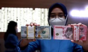 Rupiah Weakens as Retail Sales Data Depress