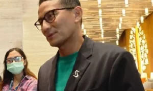Sandiaga Uno Sempat Minta Didoakan Gabung PPP, Sinyal Siap Dampingi Jadi Cawapres Ganjar Pranowo? Sandiaga Uno sempat meminta doa terkait dirihya gabung PPP, disebut-sebut siap menjadi Cawapres Ganajr Pranowo. ANTARA/Suci Nurhaliza.
