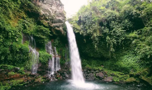 Tempat Wisata Air di Bandung: Curug Tilu Leuwi Opat
