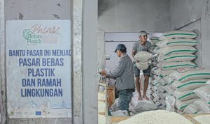 Hadapi El Nino, Stok Beras di Jabar Masih Surplus 1,7 Ton Untuk mengantisipasi fenomena El Nino yang berdampak pada kekeringan di Jawa Barat, stok beras berdasarkan pronosa 2022 mencapai 8 juta ton.