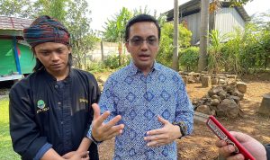 Kunjungi Situs Candi Bojongmenje, Sahrul Gunawan Minta Dinas Terkait Ikut Lestarikan Sejarah dan Kebudayaan Kabupaten Bandung Wakil Bupati Bandung, Sahrul Gunawan mengunjungi Situs Candi Bojongmenje di Kecamatan Rancaekek, Kabupaten Bandung, Jawa Barat. Agi/Jabar Ekspres.
