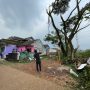 Sebanyak 141 Rumah Terdampak Akibat Angin Puting Beliung di Baleendah Kabupaten Bandung. Foto Agi Jabarekspres