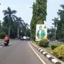 Spanduk atau baliho politik yang terpampang di Jalan Tegar Beriman. Foto : Sandika Fadilah/Jabarekspres.com