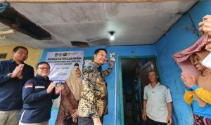 Wujudkan Energi Berkeadilan, Dua Ribu Lebih Rumah di KBB Dapat Listrik PLN Gratis Wujudkan Energi Berkeadilan, Dua Ribu Lebih Rumah di KBB Dapat Listrik PLN Gratis