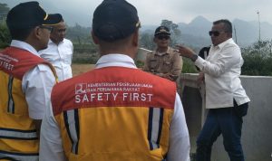 Komisi V DPR RI Minta Pemkab Bogor Komunikasi dengan Pusat Terkait Perbaikan Jalan Rusak