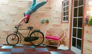 Wisata Unik Upside Down World Bandung! dengan Visual Terbalik