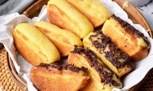 Rekomendasi Tempat Kuliner Kue Pukis di Bandung Enak dan Bikin Nagih! Rekomendasi Tempat Kuliner Kue Pukis di Bandung Enak dan Bikin Nagih!