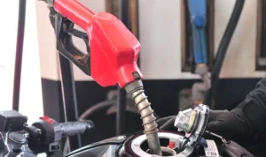 Tips Berkendara Efektif dan Efisien Supaya Bahan Bakar Motor Irit