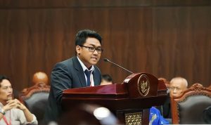 Sabet Gelar Profesor di Usia 33, Ibnu Sina Chandranegara Jadi Guru Besar Hukum Termuda di Indonesia! Sabet Gelar Profesor di Usia 33, Ibnu Sina Chandranegara Jadi Guru Besar Hukum Termuda di Indonesia!
