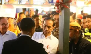 Shouts of "I Love You, Mr. Jokowi" were Heard at Chow Kit Market
