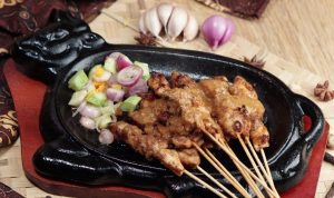 SATE! SATE! Yuk Kulineran Sate di Bandung, Ini Rekomendasinya! SATE! SATE! Yuk Kulineran Sate di Bandung! Ini Rekomendasnya!