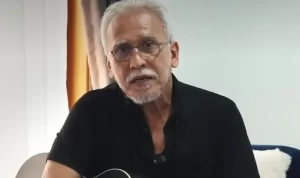 11 Lagu Iwan Fals tentang Politik, Kritik Keras Atas lewat Nada Atas Ketimpangan Sosial! 11 Lagu Iwan Fals tentang Politik, Kritik Keras Atas lewat Nada untuk Ketimpangan Sosial!
