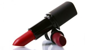 10 Rekomendasi Merk Lipstik Yang Tahan Lama dan Tidak Luntur Saat Makan