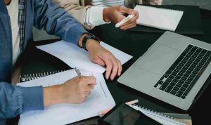 3 Rekomendasi Situs Latihan Tes BUMN Gratis/Foto: Pexels (Armin Rimoldi)