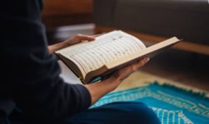 Bacaan doa dan amalan agar terebas dari utang. (pivxabay)