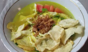 Kuliner Bandung, Nikmati Kelezatan Soto Kuning Bandung yang Menggoda Selera!