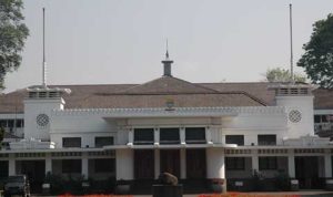 Bandung Tanpa Walikota, Predikat Gotham City Makin Melekat Bandung Tanpa Walikota, Predikat Gotham City Makin Melekat