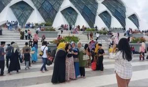 Pengalaman Wisata Religi di Masjid Al Jabbar Bandung, Begini Fasilitas yang Ada