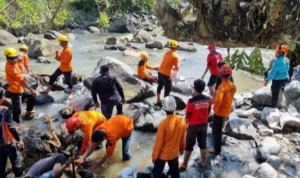 Galian Tambang Emas di Banyumas Roboh, 8 Orang Terjebak