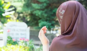 Ilustrasi doa ziarah kubur dan tatacara lengkapnya. (pixabay)