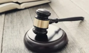 Ilustrasi isi UU Kesehatan yang sudah disahkan namun samih banyak di protes. (freepik)