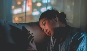 Kamu Pasangan LDR ? Inilah Tips Menahan Rindu Berbulan-bulan