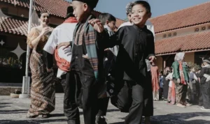 Langkah-Langkah Bangkitkan Kesenian Sunda di Generasi Muda Nyeni di sakola, cara membangkitkan kesenian Sunda di generasi muda