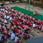 Pelaksanaan MPLS di salah satu SMP yang juga menerapkan hukuman yang mendidik dan mengasah konsentrasi. (instagram)