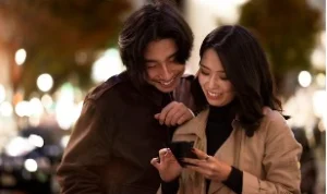 Ilustrasi panggilan sayang yang bisa kamu jadikan kontak di HP agar hubungan main lengket. (freepik)