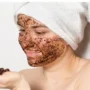 Ilustrasi masker Kopi yang memebrikan banyak manfaat untuk kulit wajah. (freepik)