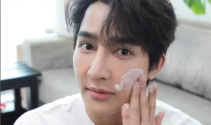 Rekomendasi skincare terbaik untuk Cowok yang bisa memutihkan. (instagram @theearth)