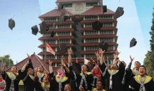 10 Universitas di Indonesia yang Paling Banyak Diminati!