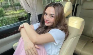 Siti Badriah Kembali Bekerja Usai Oprasi Kelenjar Siti Badriah Kembali Bekerja Usai Oprasi Kelenjar