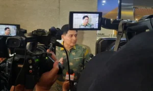 Artis sekaligus mantan Wakil Bupati Indramayu, Lucky Hakim mengaku heran dengan kondisi keuangan Ponpes Al Zaytun. ANTARA/Laily Rahmawaty.