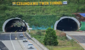 Jalan Tol Cisumdawu Beroperasi Gratis
