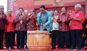 Beredar rumor yang menyebutkan bahwa Jusuf Hamka mendorong masyarakat Tionghoa untuk mendukung Anies Baswedan menjadi Capres di Pilpres 2024. Antara/Humas Pemprov DKI/Ricky Prayoga.