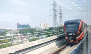 Dishub Kota Depok jalin koordinasi dengan sejumlah pihak dan Transjakarta sebagai Bus Pengumpan di LRT Harjamukti. Jabar Ekspres/Rubiakto.