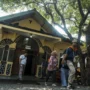 Kegiatan Tjitjalengka Historical Trip saat lakukan tur sejarah / Bas