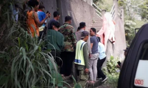 Lokasi penemuan mayat bayi laki-laki di TPU Gunung Gadung, Kelurahan Cipaku, Kecamatan Bogor Selatan, Kota Bogor, Kamis (13/7). (Yudha Prananda / Jabar Ekspres)