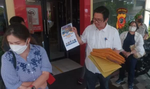Waduh! 50 Orang di Bandung Diduga Tertipu Tawaran Pendidikan ke China, Polisi Lakukan Pendalaman Dok. Diduga Tertipu Progam pendidikan anaknya ke Cina, puluhan orang tua laporan oknum pengajar ke Polda Jabar. Foto. Sandi Nugraha.