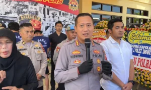 Kapolresta Bandung Kombes Pol Kusworo Wibowo saat ungkap kasus pelaku pembunuhan di Kertasari Kabupaten Bandung. Foto Agi Jabarekspres