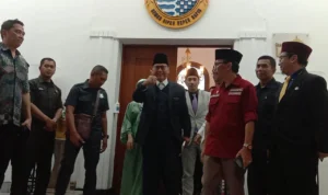 Gugatan pimpinan Ponpes Al Zaytun Panji Gumilang terhadap Gubernur Jabar Ridwan Kamil, secara resmi telah resmi tercatat di PN Bandung. Jabar Ekspres/Sandi Nugraha.