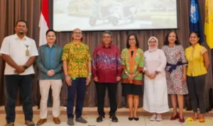UI Mendorong Penggunaan Motor Listrik untuk Transportasi! IU Mendorong Penggunaan Motor Listrik untuk Transportasi!