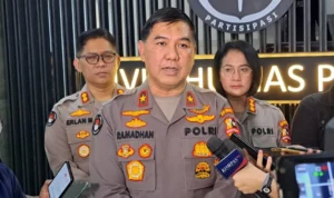 Tangani Polemik Al Zaytun dan Dugaan Penistaan Agama Panji Gumilang, Bareskrim Polri Gandeng Kemenag hingga MUI Karo Penmas Divisi Humas Polri, Brigjen Pol Ahmad Ramadhan sebut Bareskrim Polri akan gandeng sejumlah ahli terkait penanganan kasus dugaan penistaan agama pimpinan Al Zaytun, Panji Gumilang. PMJ News/Fajar.