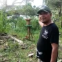 Kisah inspiratif pengusaha madu, Ade Rohana (46) alias Ewok Jarot, warga Dusun Ciawi, Kabupaten Sumedang, Jawa Barat. Jabar Ekspres/Dedi Suhandi.
