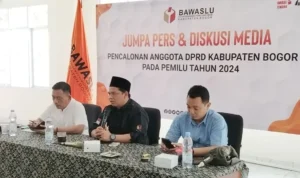 Koordinator Divisi Pencegahan Bawaslu Kabupaten Bogor Burhanuddin mengungkap bahwa 21 bakal Caleg terindikasi kecurangan. ANTARA/M Fikri Setiawan.