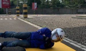 Lakukan Hal Ini Jika Terjatuh dari Sepeda Motor