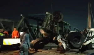 PT KAI Akan Ambil Jalur Hukum kepada Sopir Truk yang Trobos Palang Kereta Api (Istimewa)