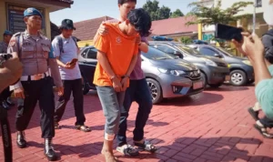 Nekat Ugal-ugalan hingga Tabrak Polisi, Pengendara Bersajam Ini Didor